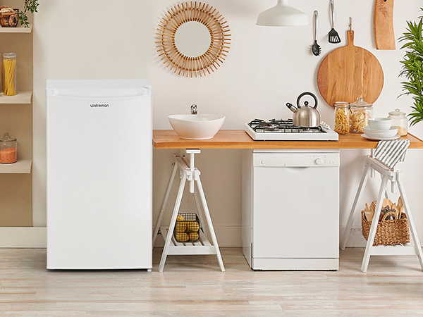 Upstreman 3.2 Cu.Ft Mini Fridge with Freezer, Single Door Mini Fridge, Adjustable Thermostat, Mini Refrigerator for Dorm, Office, Bedroom, White