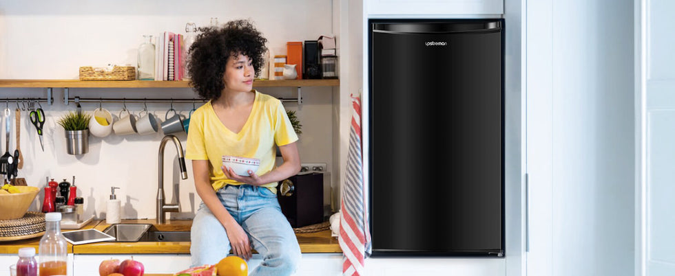 Upstreman 3.2 Cu.Ft Single Door Mini Fridge, Black-BR321